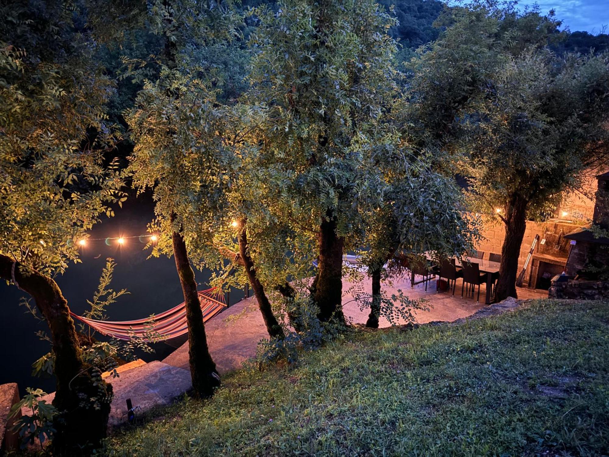 House On The River Благай Экстерьер фото