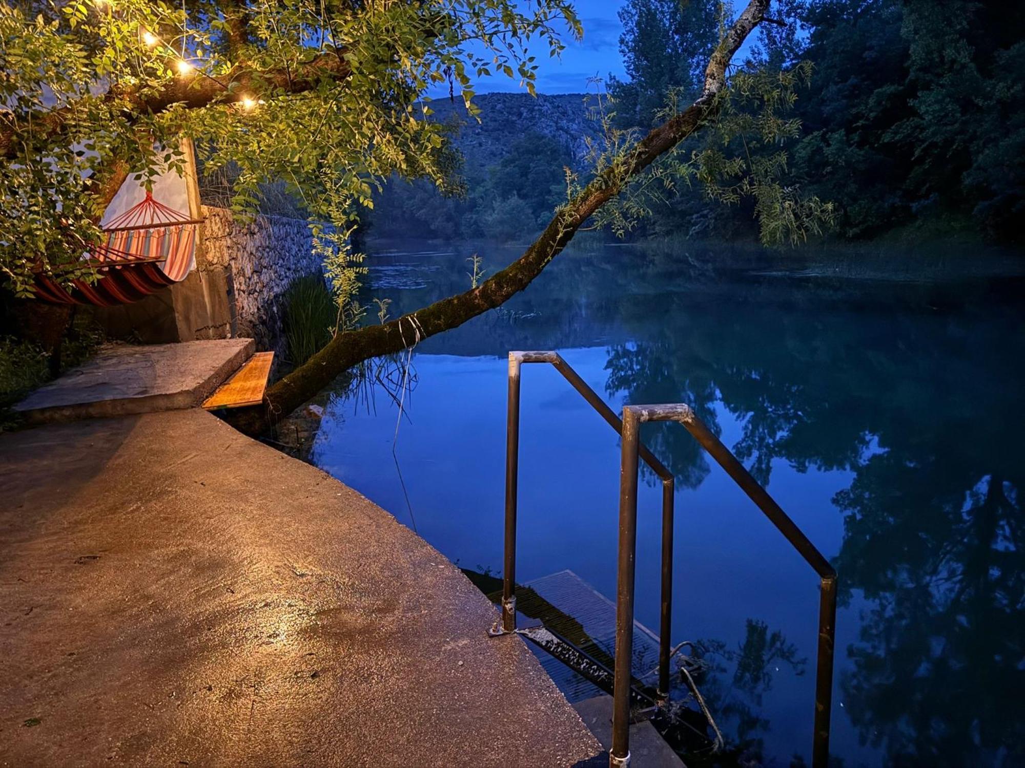House On The River Благай Экстерьер фото